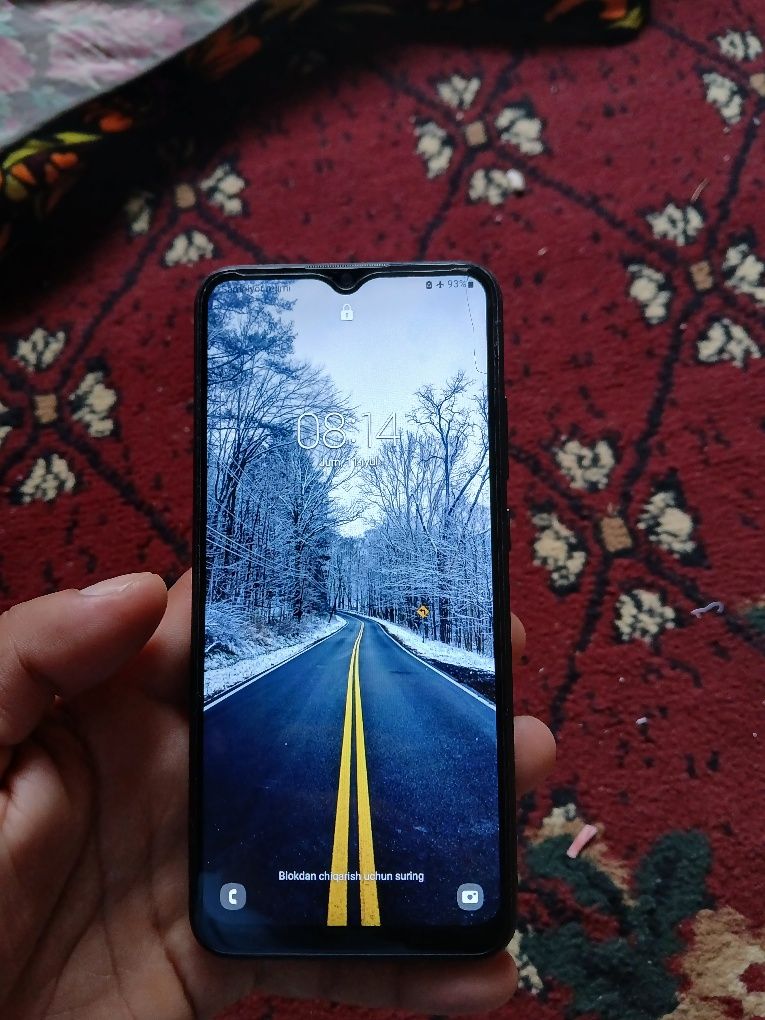 SAmsung telefon yaxshi sastayanasi radnoy
