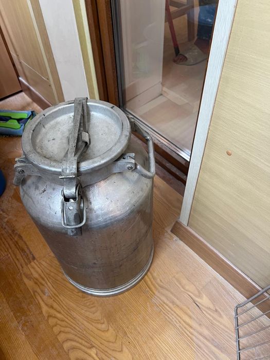 Продается фляга из алюминия пищевая , почти новая