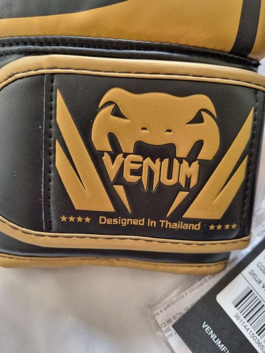 Новые боксёрские перчатки бренд VENUM