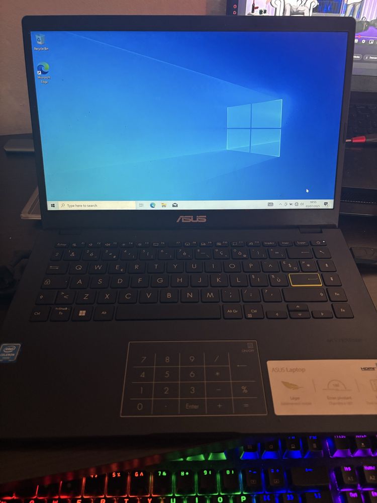 Laptop vivobook