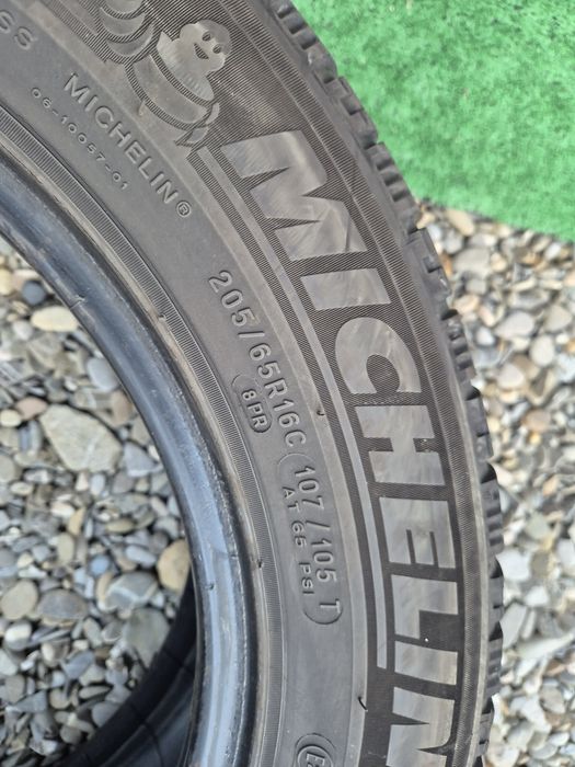 Vând cauciucuri 205/65/16 C M+S set complet dot  27/2023 //Michelin//