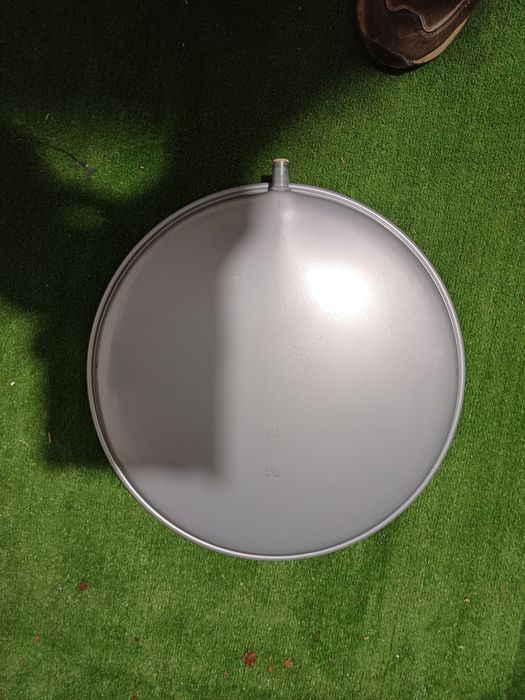 Vând arzător , schimbator si vas expansiune Ariston