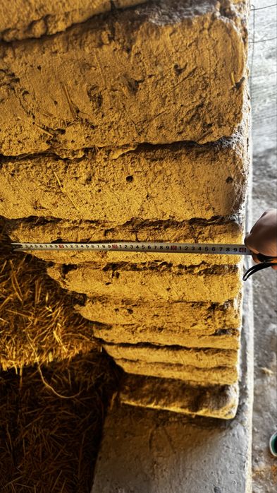 Участка сотилади ( аэропротда, хавоси тоза ва тинч жойда )