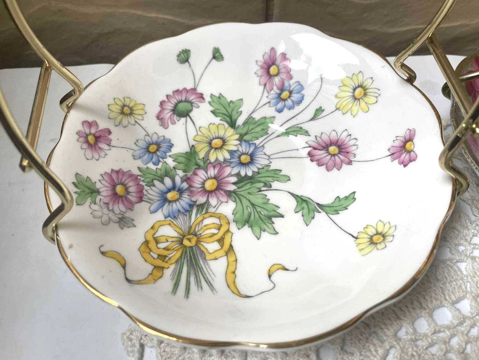 ROYAL ALBERT красиви кошнички за бонбони или малки плодове