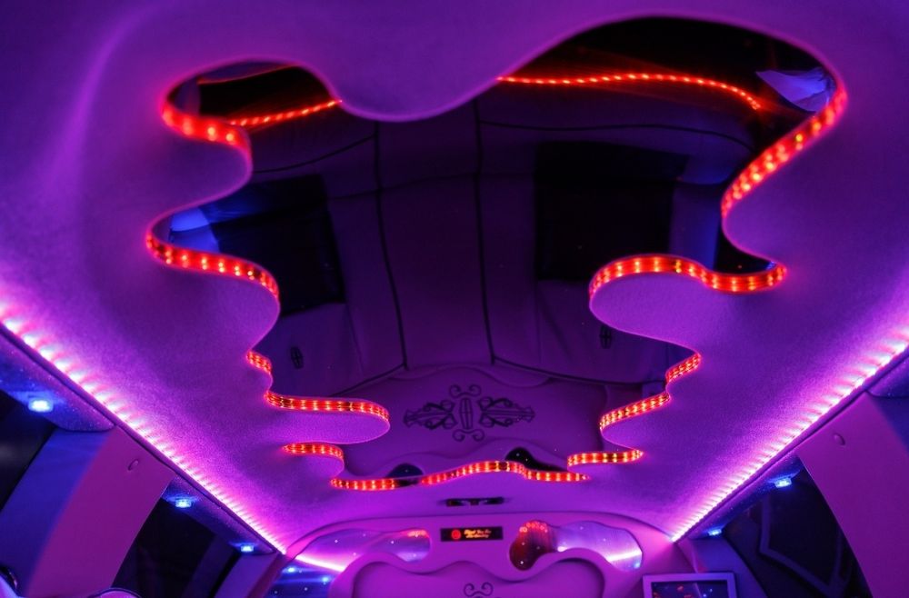 Vând Limuzina Town Car