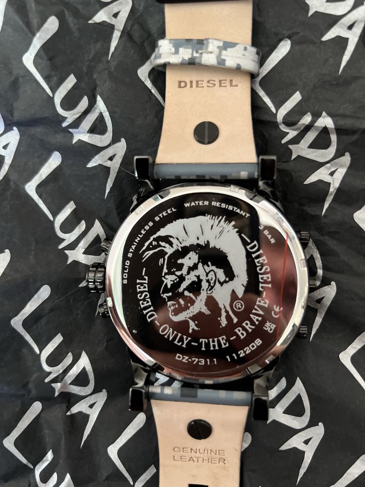 Diesel dz7311 часовник