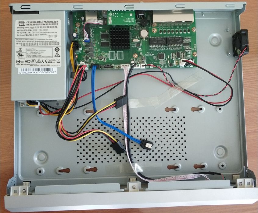 NVR Hikvision DS-7608NI-K2/8P
