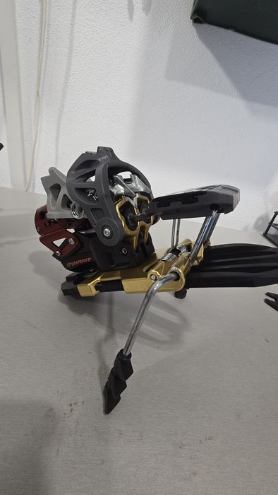 Legaturi ski tura Dynafit Beast 14