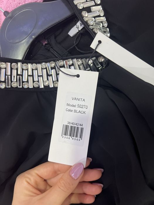 Дамска рокля маркова с камъни