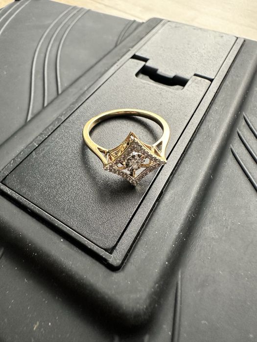 Inel aur dama 18k + diamante marime 13.5 sau 53