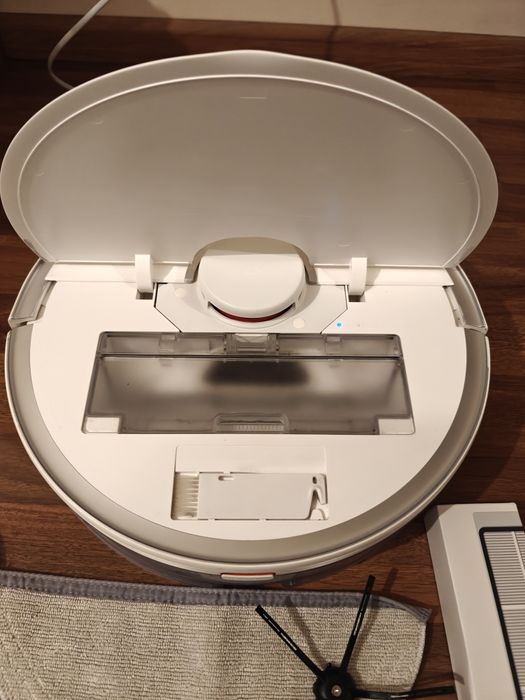 Roborock S5 Max – отлично състояние + нови консумативи