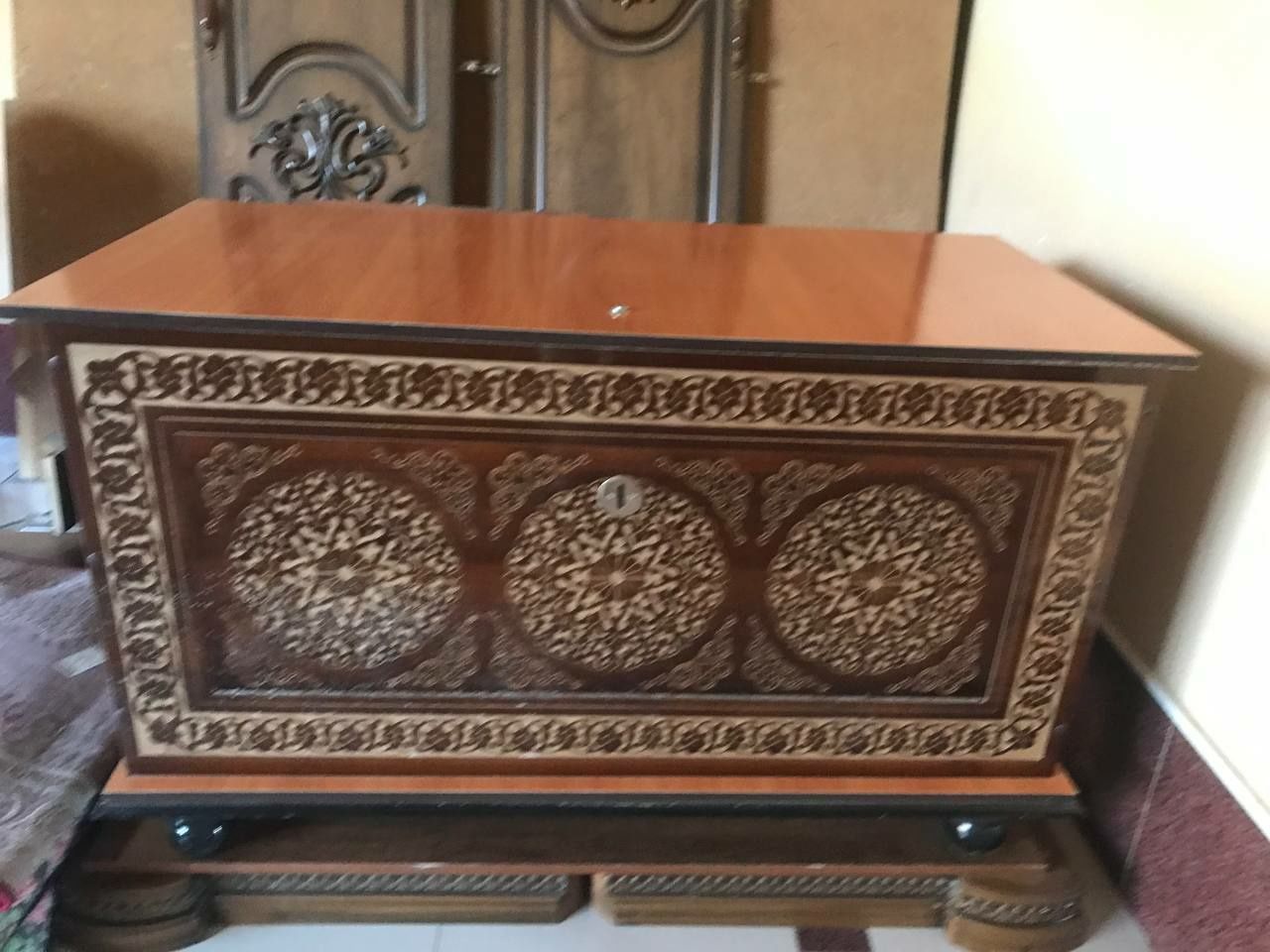 Sanduq sotiladi xolati yaxshi