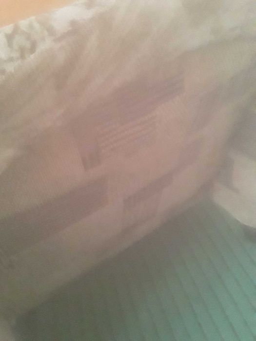 Кресло и журнальный столик