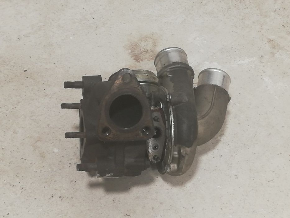 De vânzare turbo suflanta de toyota avensis  T25 An  2004