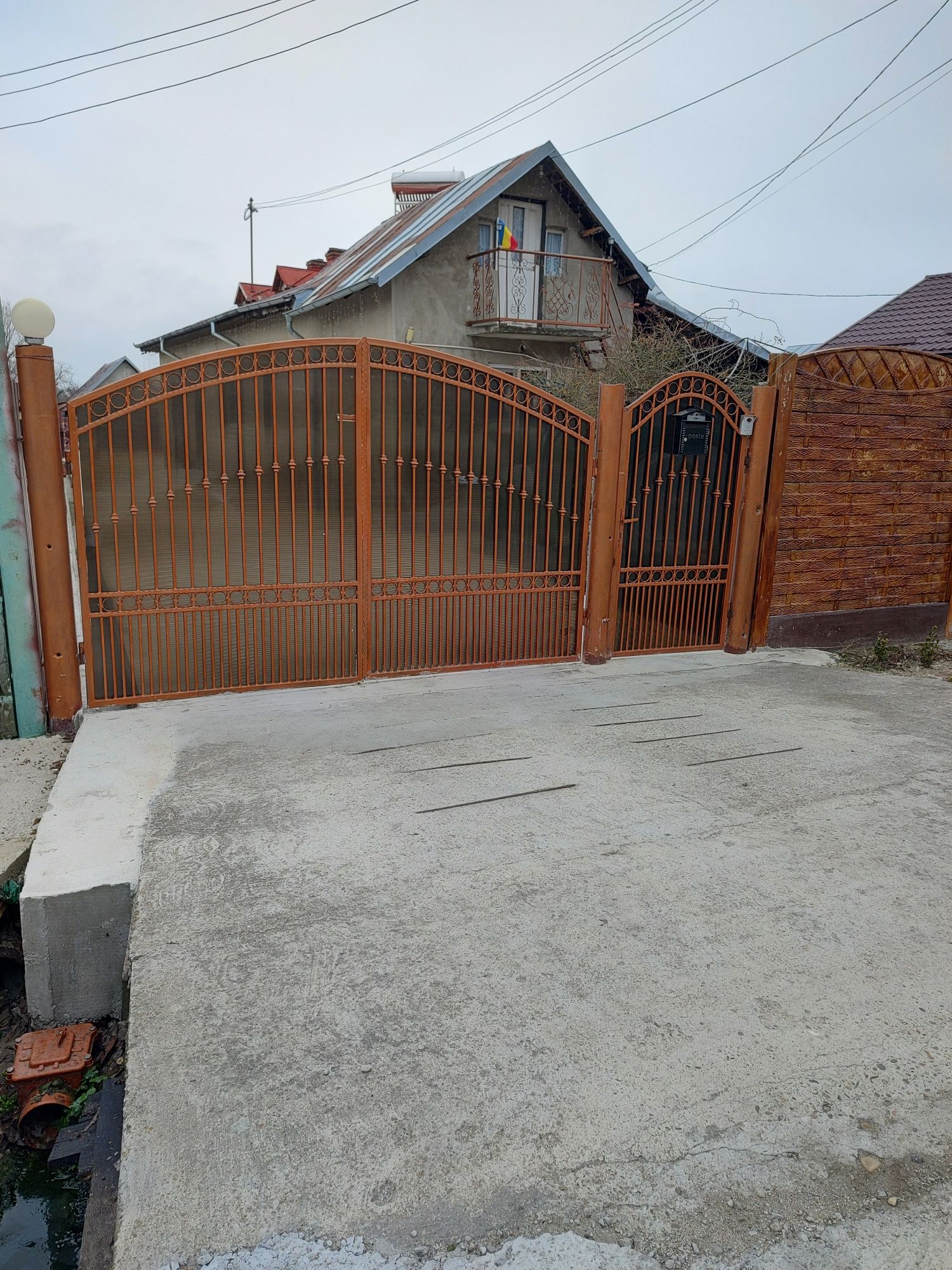 Porți și garduri fier forjat