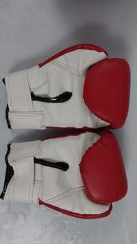 Спорт бокс перчатка