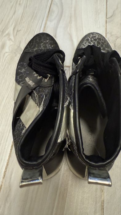 Кецове Armani,40 размер,сребърни