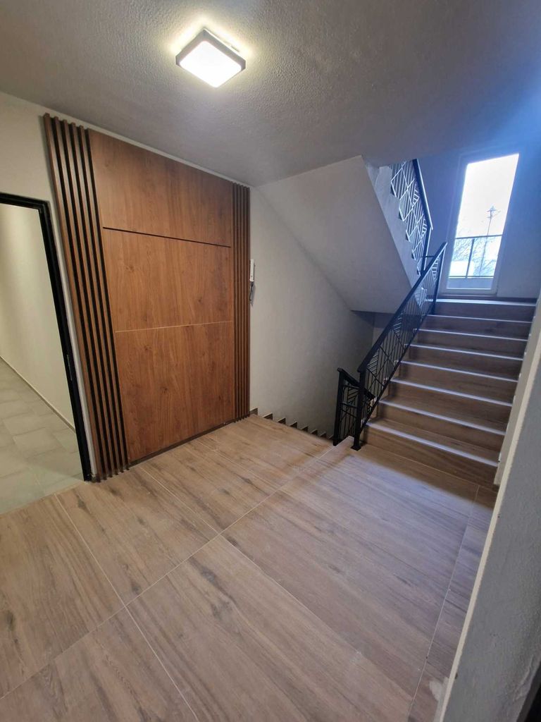 Продава се Двустаен апартамент в Пловдив, Остромила - 72 кв.м за 1667 €/кв.м - Снимка #11