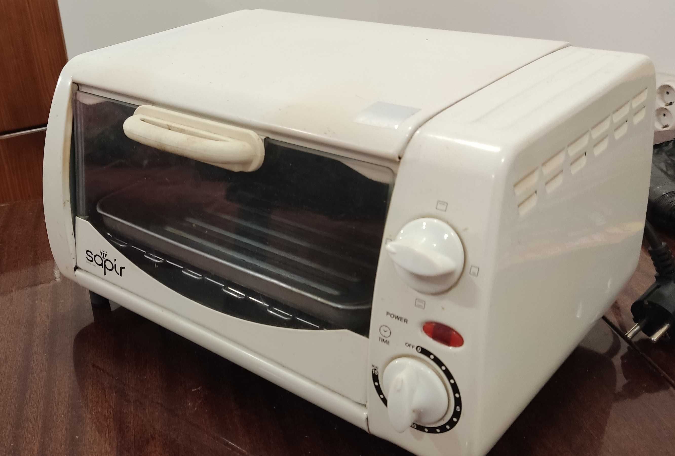 Тостер за сандвичи - фурна Sapir 600 W, 10 литра, таймер.