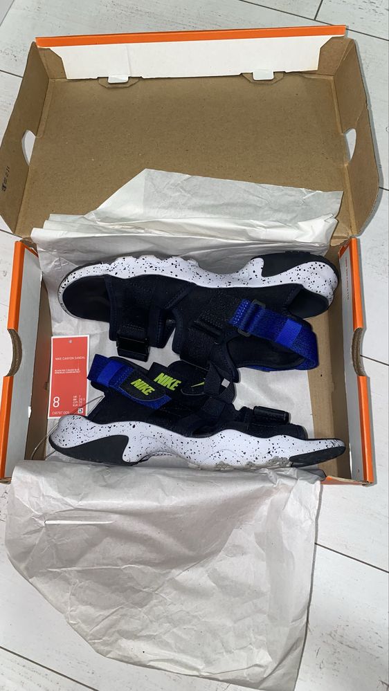 Nike canyon сандали