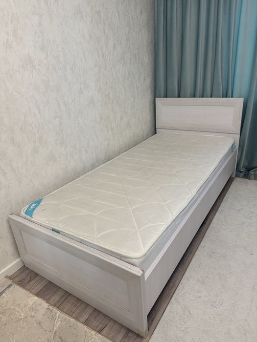 Кровать односпальная в отличном состоянии