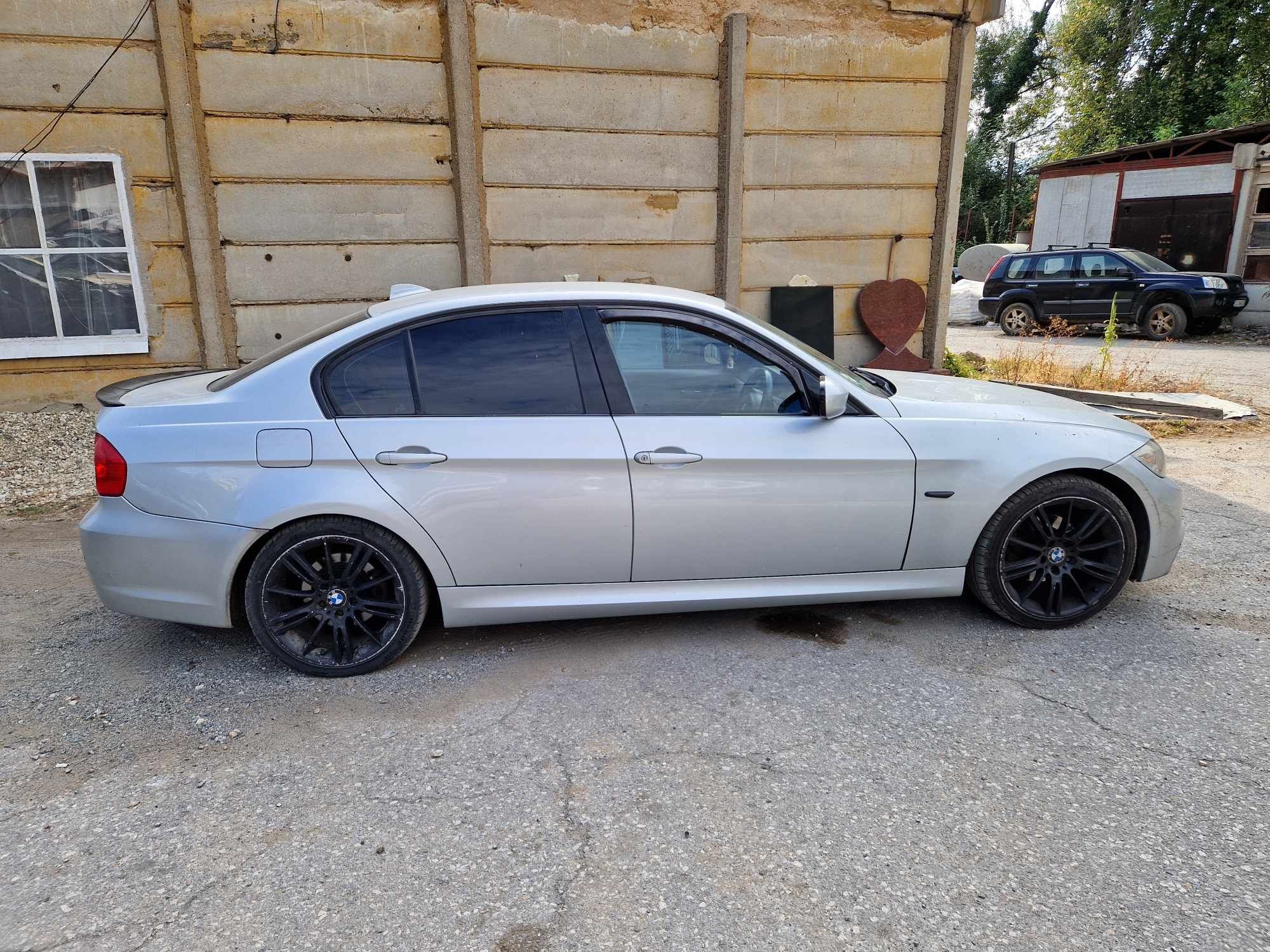BMW E90 320i 170кс N43 Facelift М пакет Cic нави теглич ръчка НА ЧАСТИ