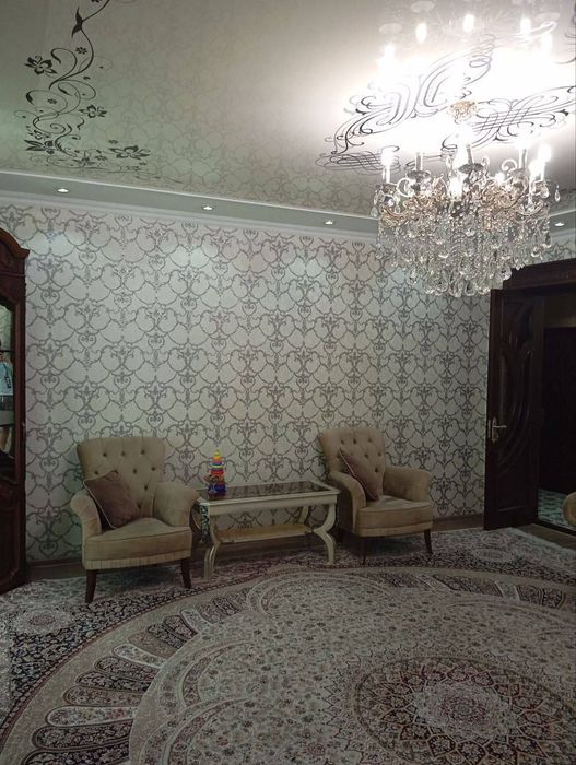 Здаецая 4 комнатная квартира массив куйлюк 1