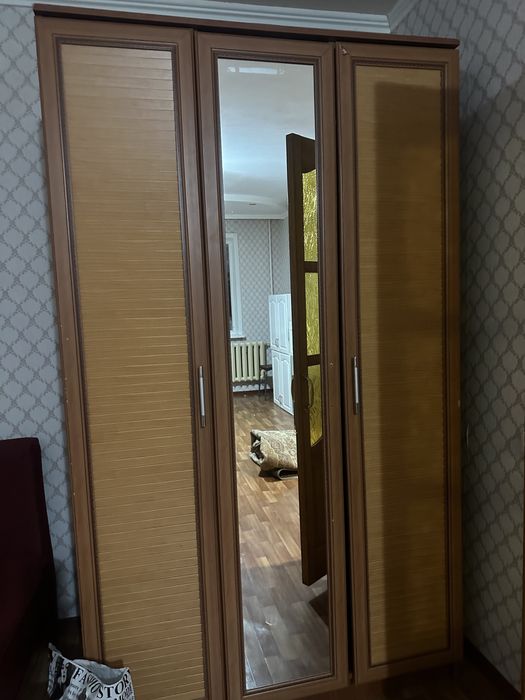 Шкаф 1.2 м хорошен состояние