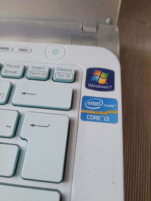Laptop i3 Sony Vayo