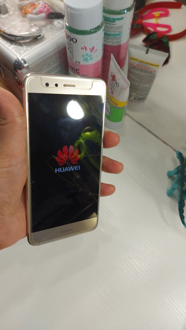 Смартфон Huawei p10 lite