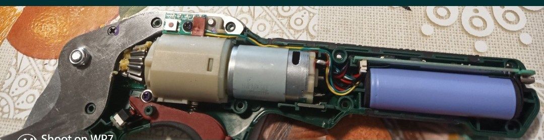 Parkside foarfeca electrica cu acumulator gradina vie pomi trandafiri