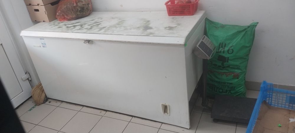 Продам морозильную камеру