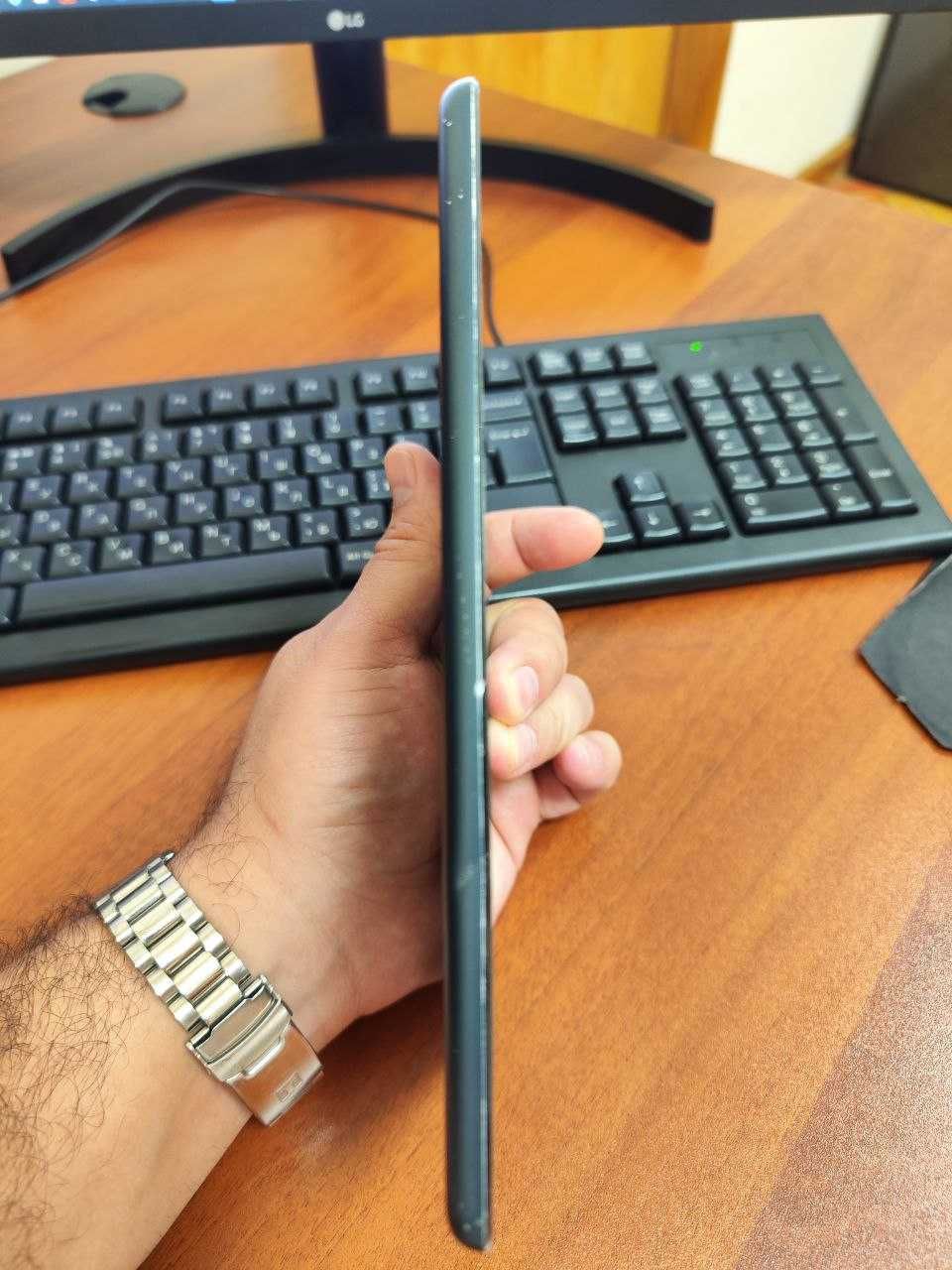 Продаю Apple iPad mini 1