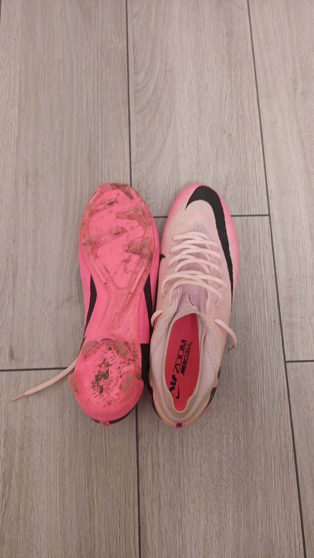 Ghete de fotbal nike vapor 9. 47