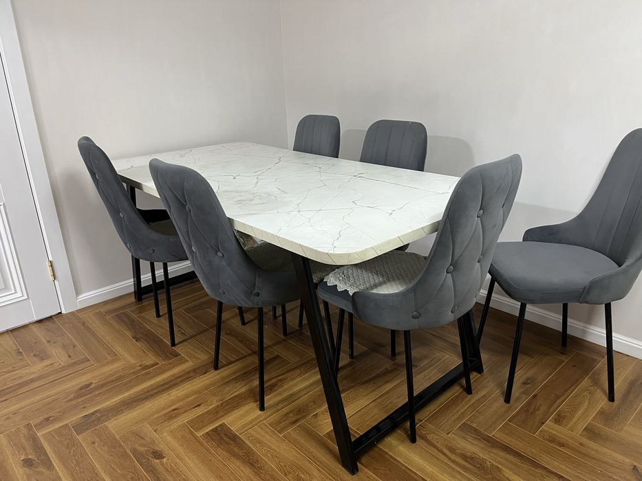 Стол и стулья комплект 6 штук