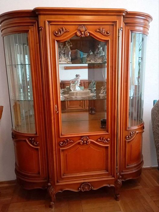 Vând mobilă pentru sufragerie si dormitor