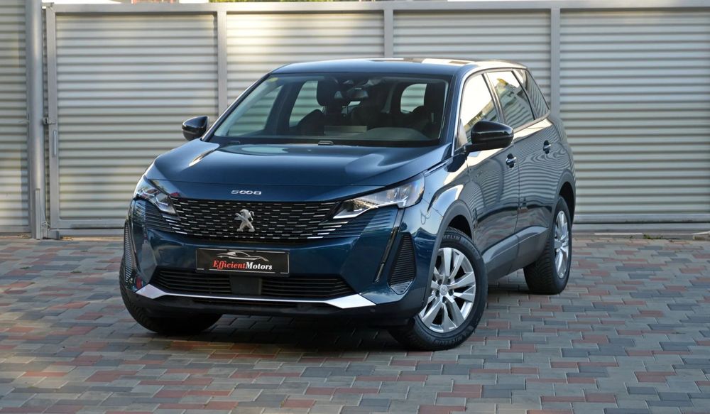 Peugeot 5008 Camera/Carlig/Lane assist/Faruri LED/7 locuri/Padele/Senzori/Keyless