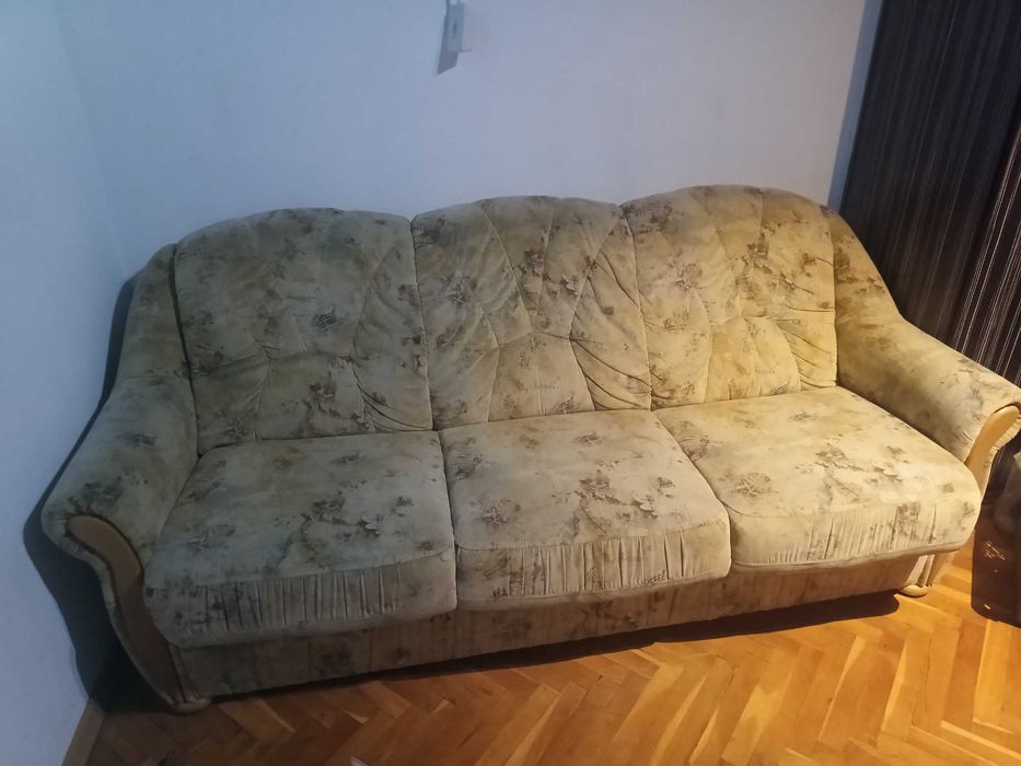 Троен диван разтегателен