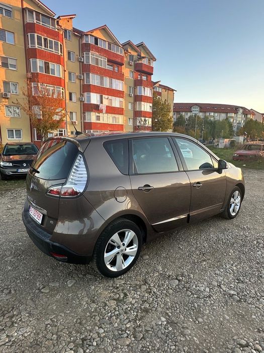 Renault scenic 2012