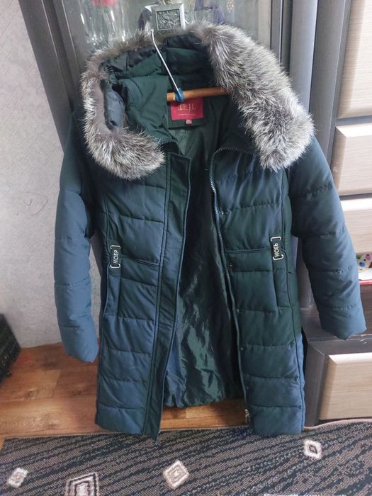 Продам  зимний женский пуховик