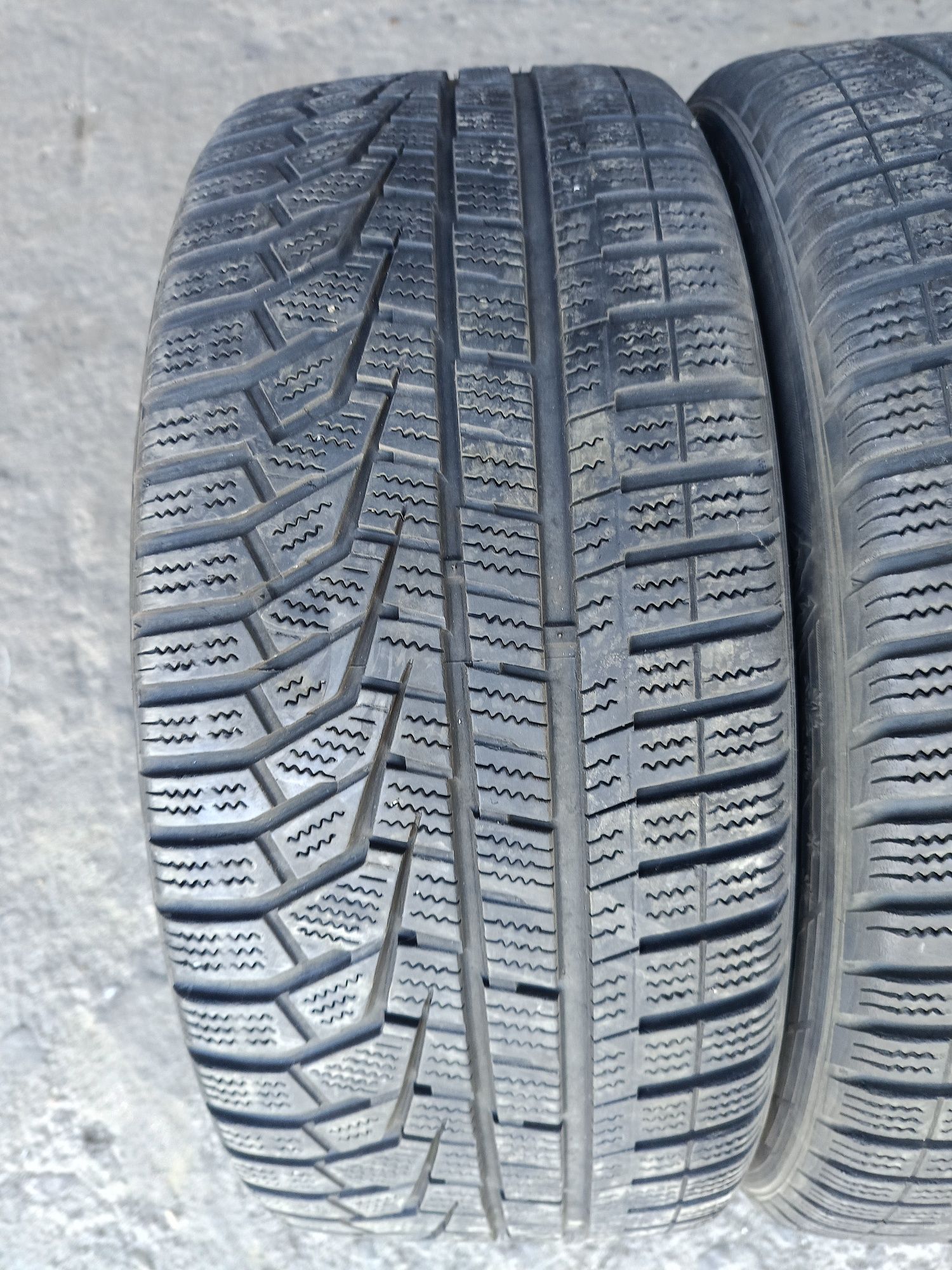 Зимни гуми -17цола -215/45-1бр.-65лв."HANKOOK"