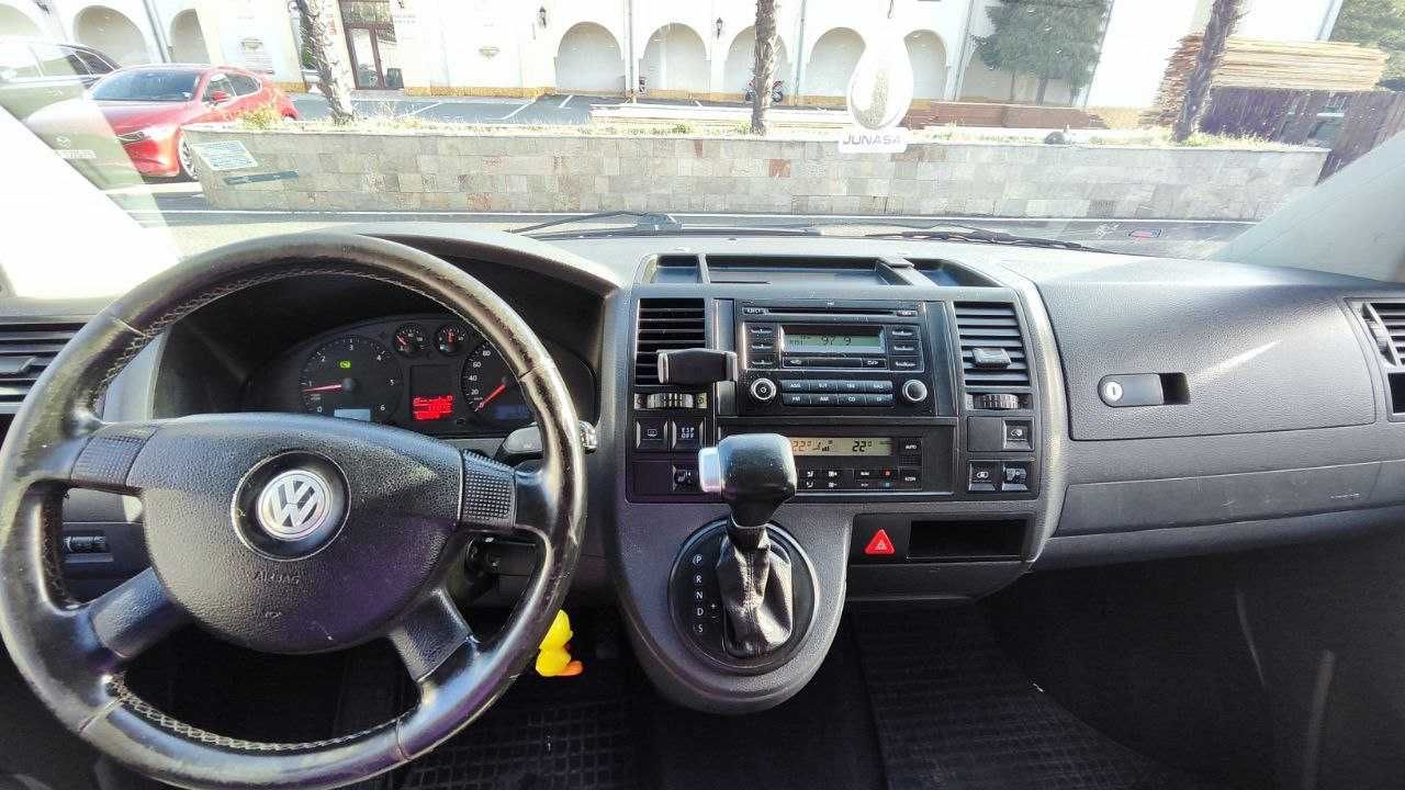 VW Caravella automatic