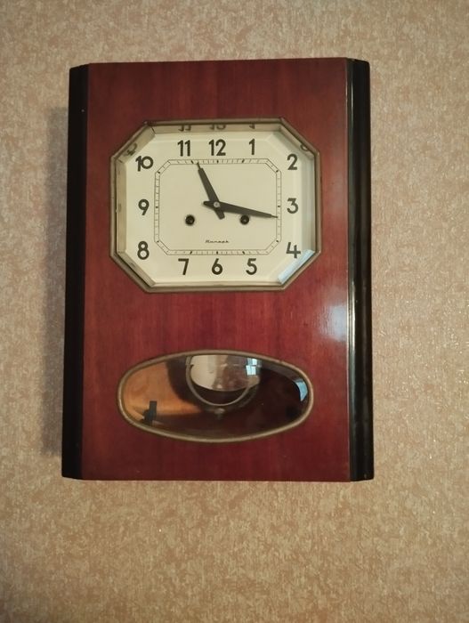 Часы настенные с боем