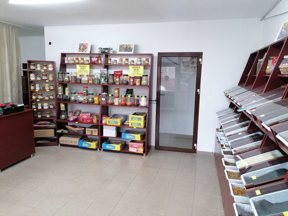 Mobila magazin in conditii foarte bune