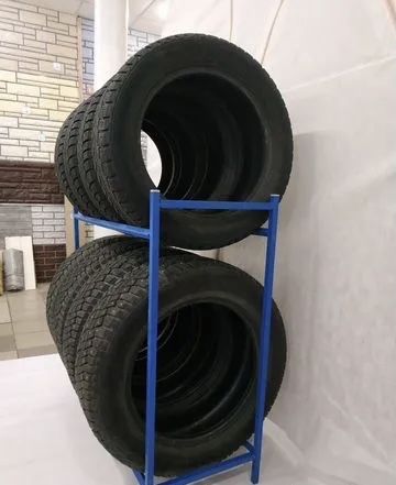 Стоика для хранения колес