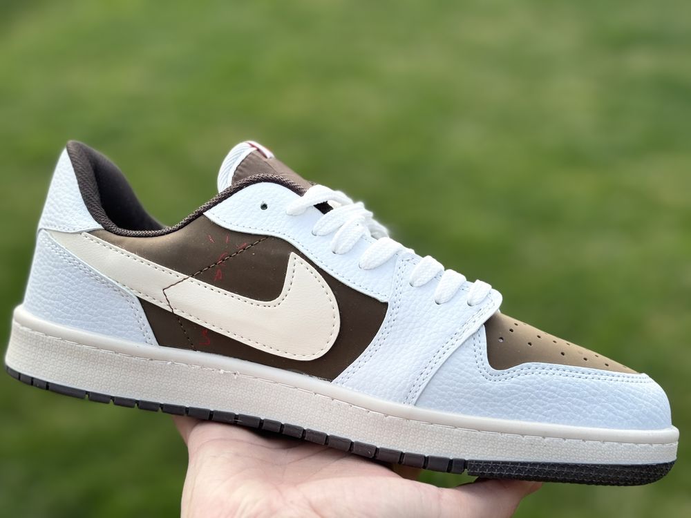 Jordan 1 Retro |Travis Scott |Low Reverse Mocha