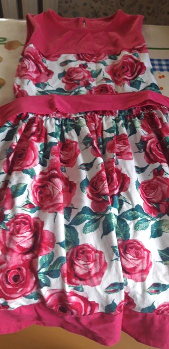 Продам платье для девочки