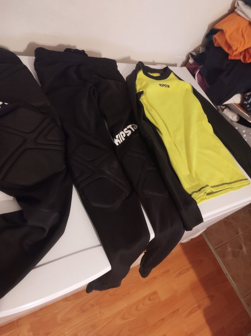 Pantaloni și bluza fotbal- portar