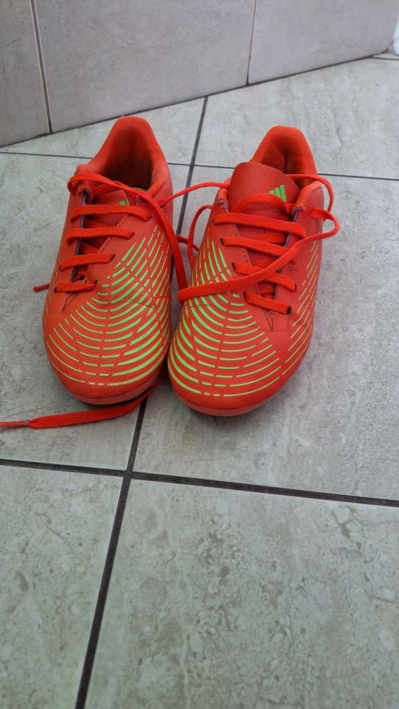 Бутонки за футбол Adidas 33н.