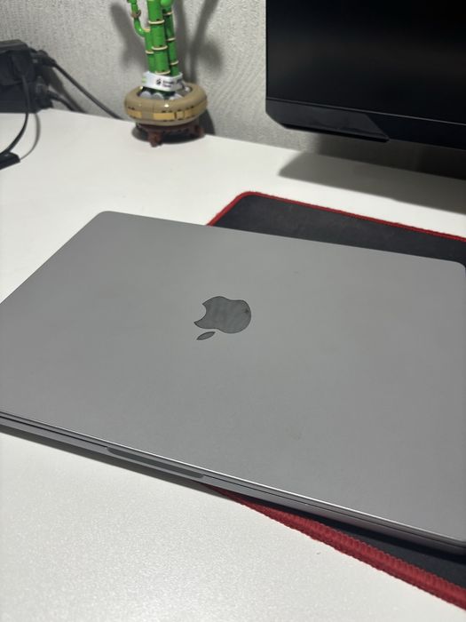 Macbook 14 m2 pro 2023